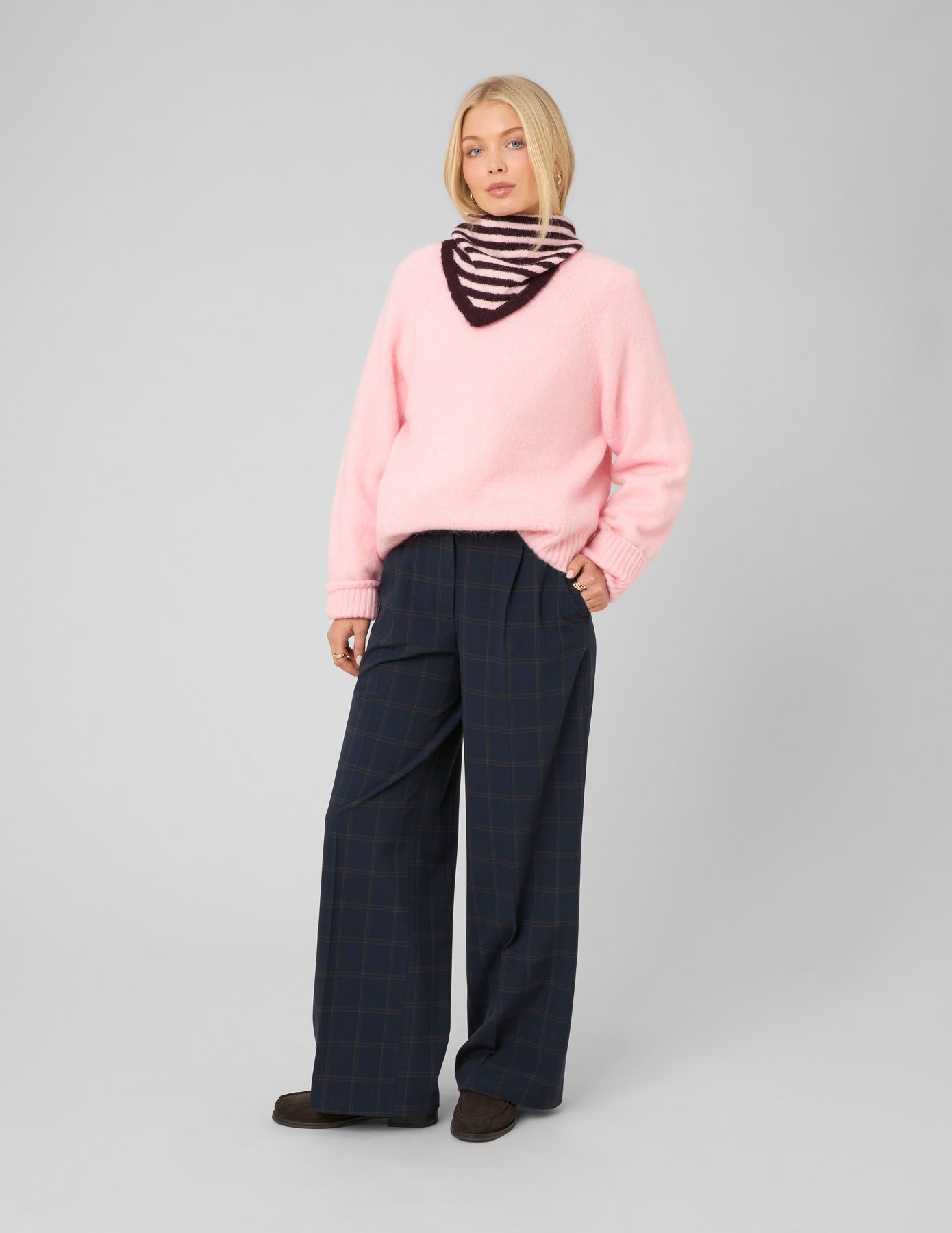 Pantalon carreaux &agrave; pinces