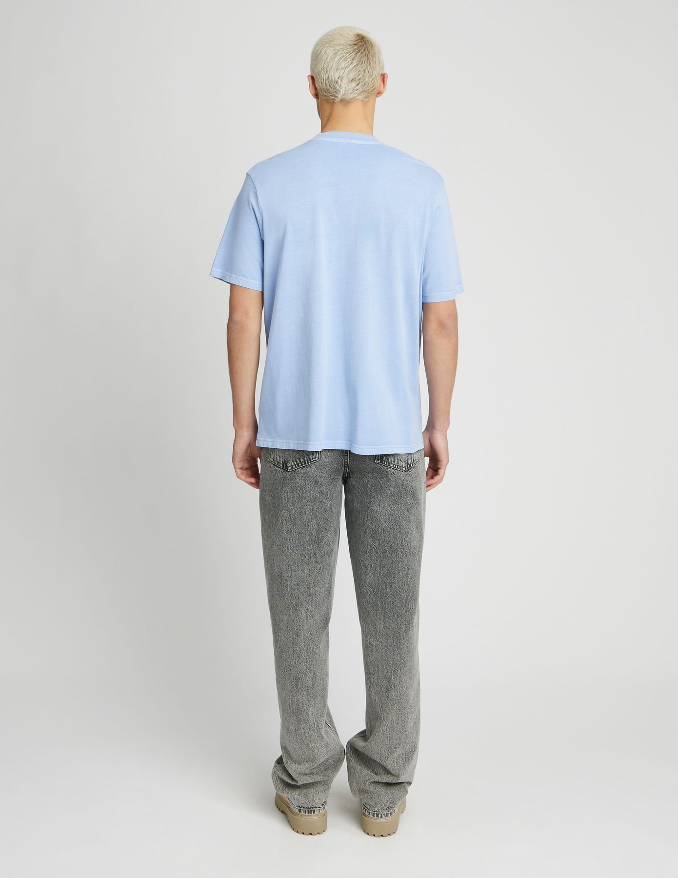 T-shirt broderie poitrine