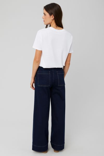 Jean d&eacute;tail boutons dor&eacute;s