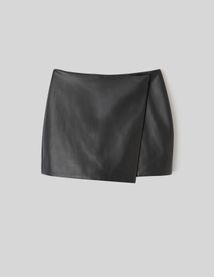 Jupe short en tissu enduit