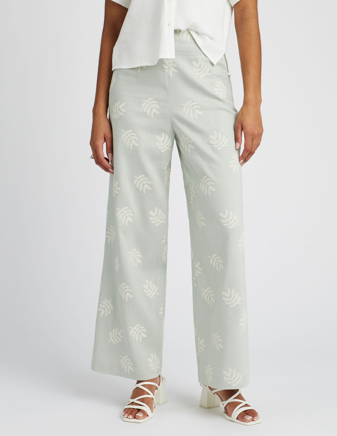 Pantalon fluide brodé