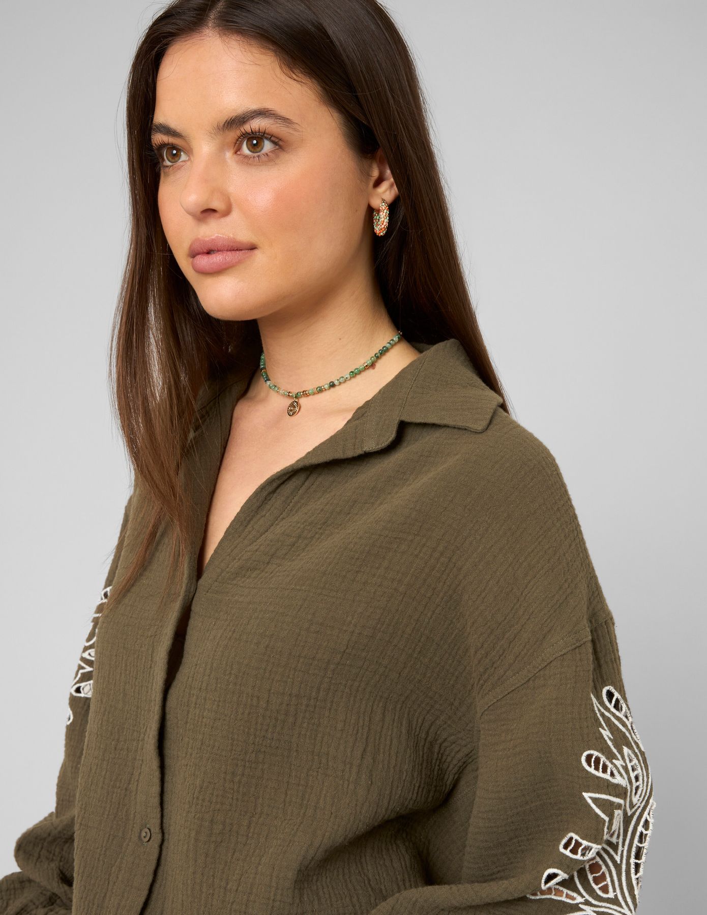 Chemise brod&eacute;e en gaze de coton