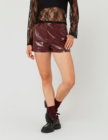 Short vinyle