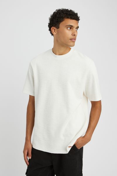 T-shirt textur&eacute;