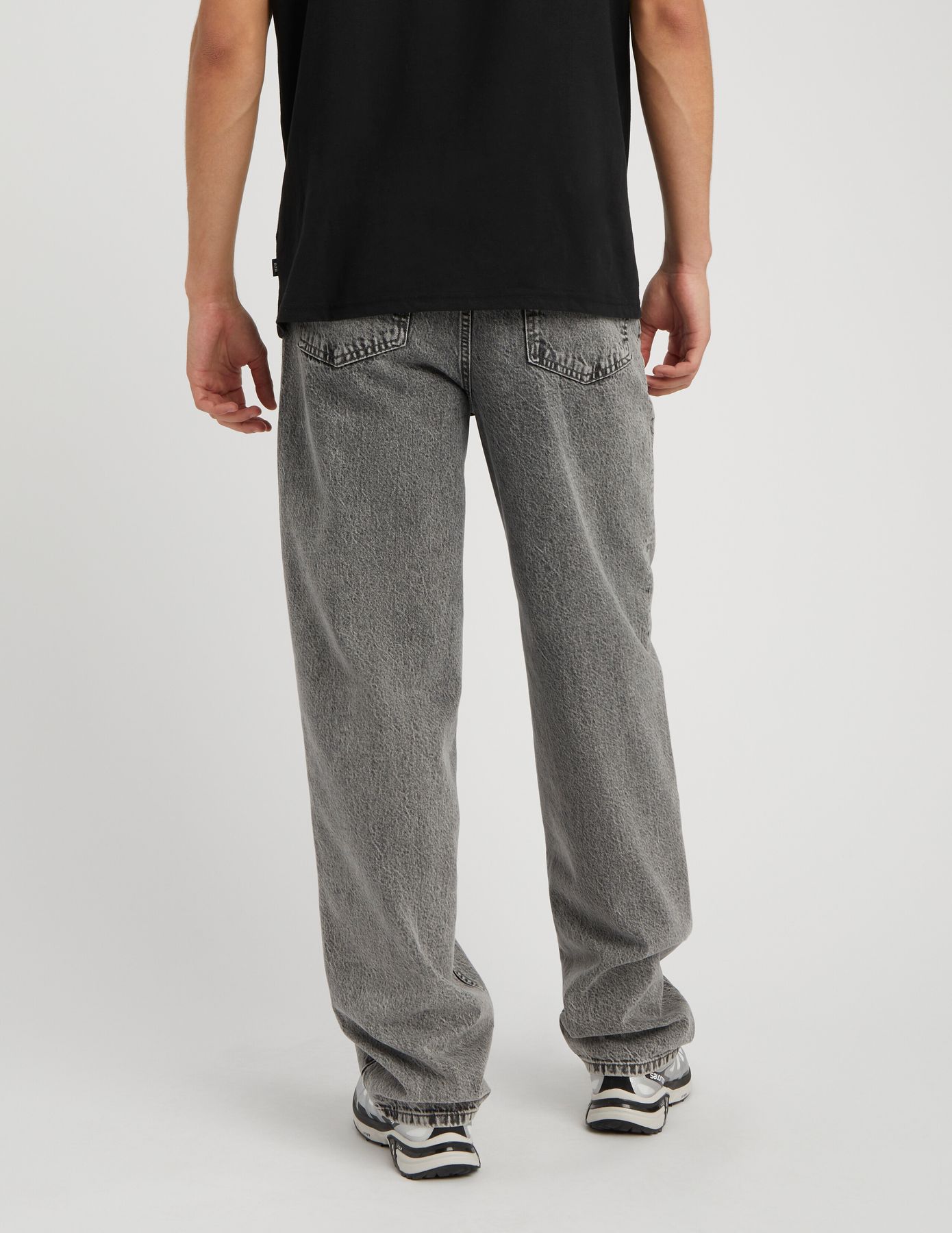 Jean loose