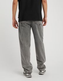 Jean loose