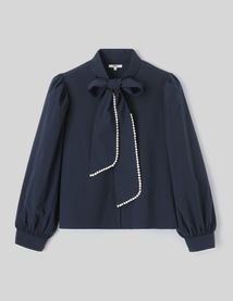 Blouse &agrave; col lavali&egrave;re
