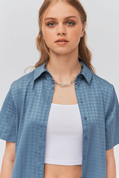 Chemisette satinée à motif