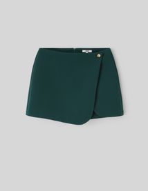 Jupe short portefeuille avec bouton dor&eacute;