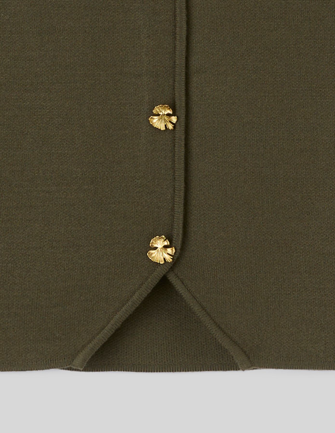 Top sans manches boutonn&eacute;