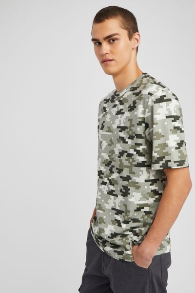T-shirt camouflage