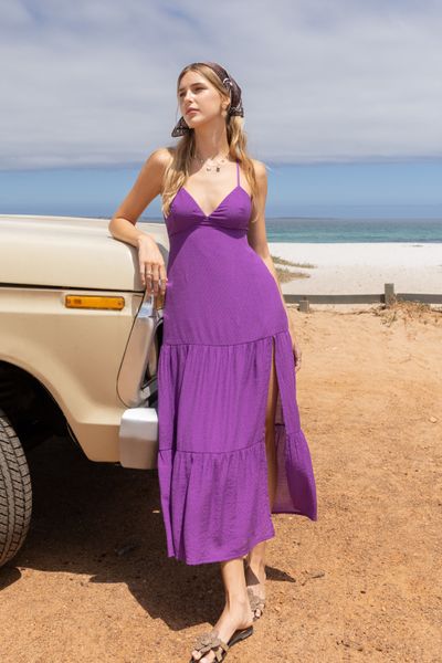 Robe longue &agrave; d&eacute;coupes dans le dos