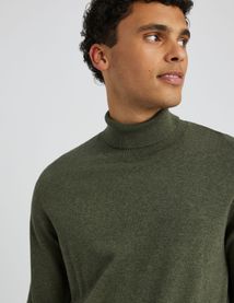 Pull col roul&eacute;