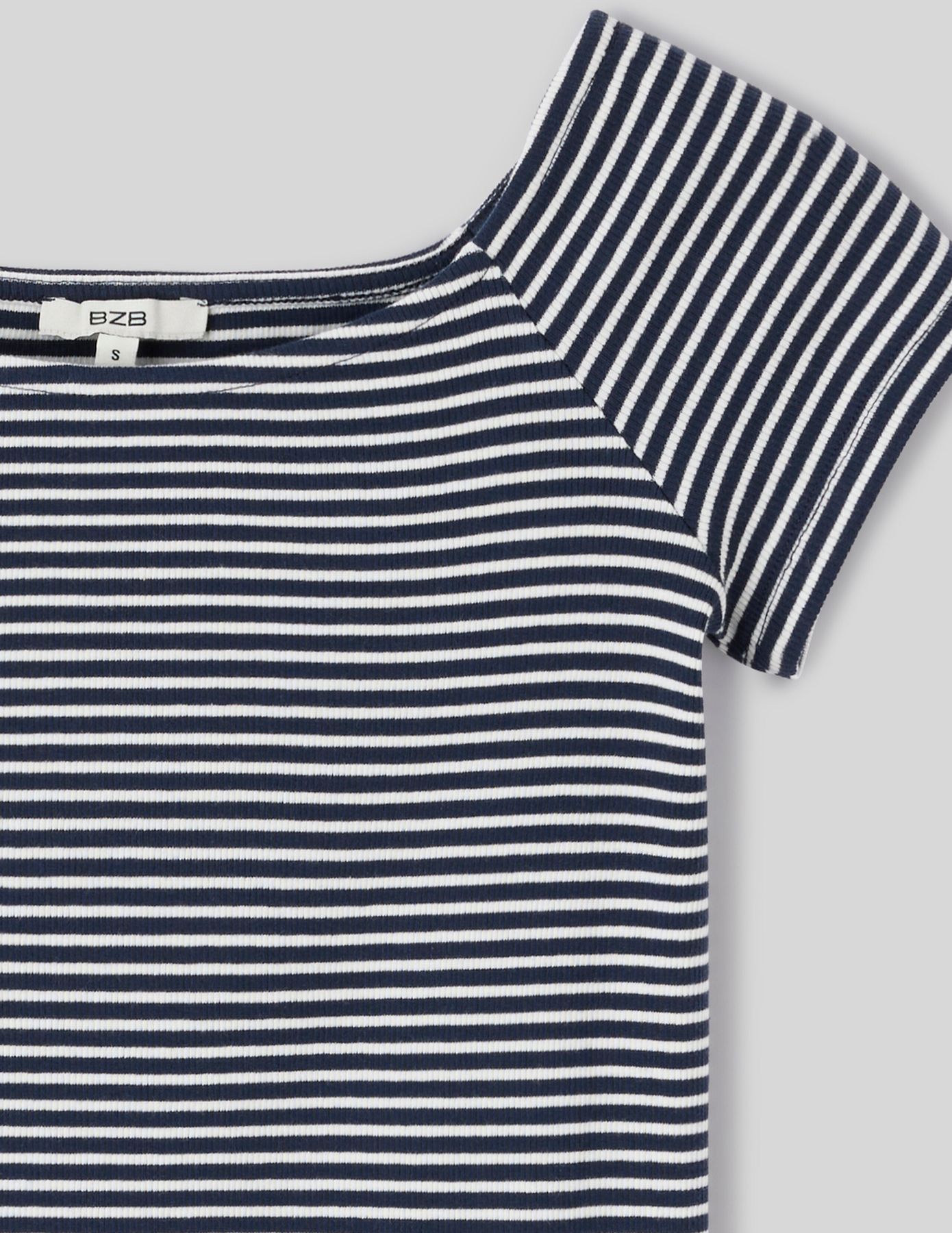 T-shirt col bardot