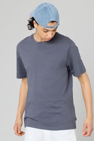 T-shirt message