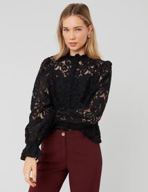 Chemise en dentelle