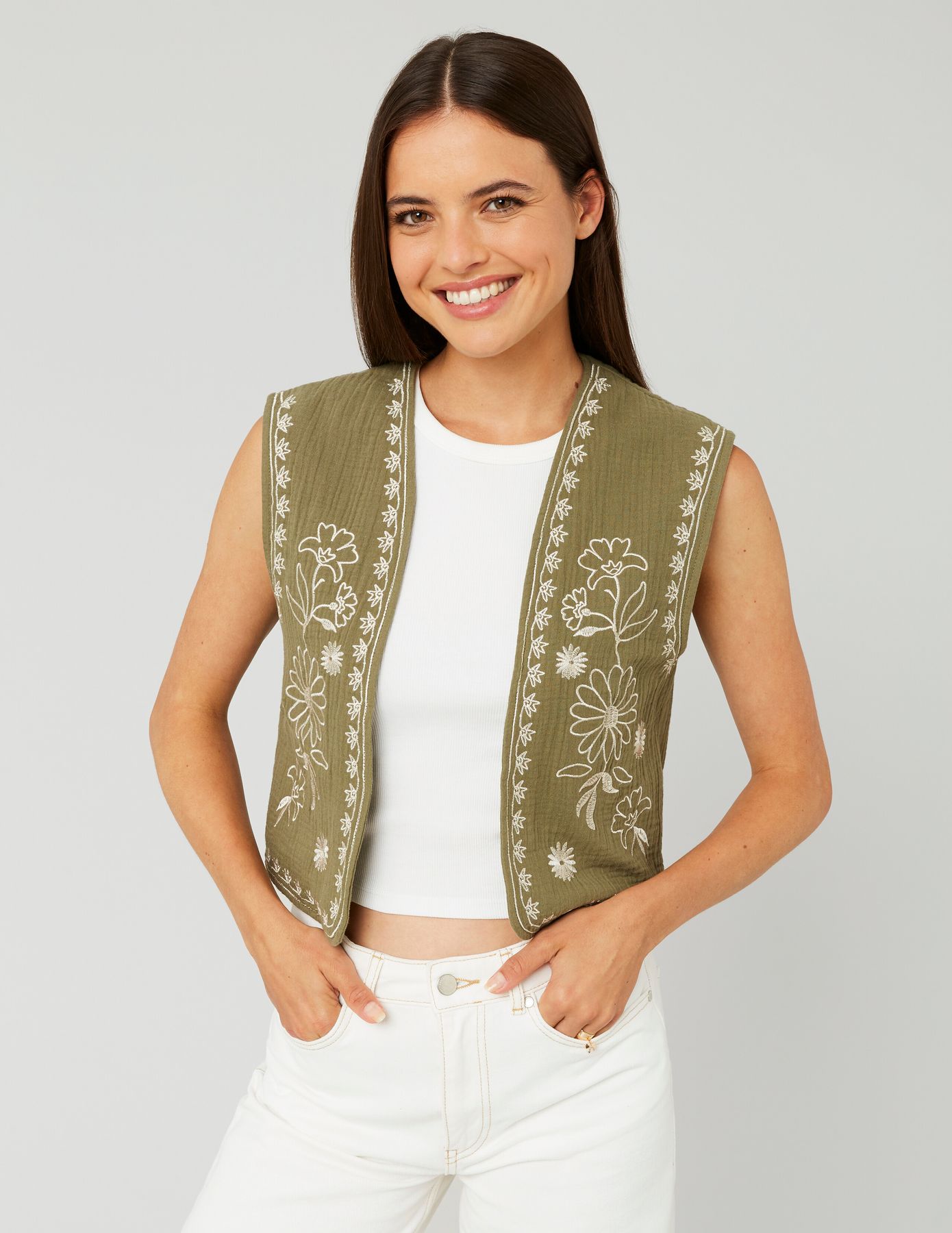 Veste sans manches brod&eacute;e