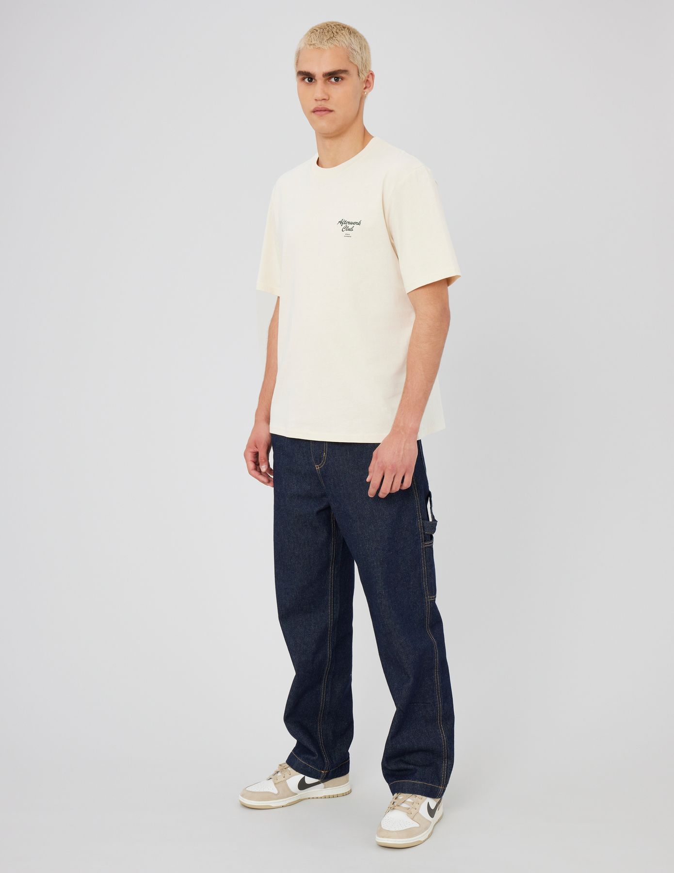 T-shirt broderie poitrine