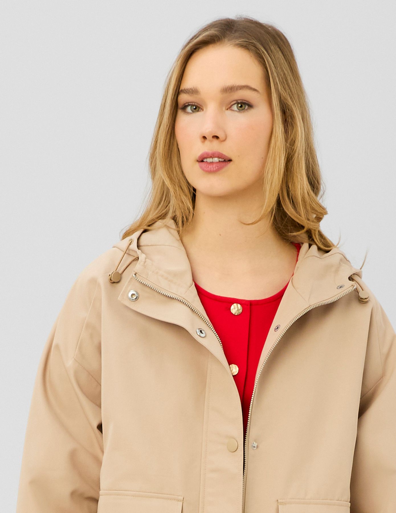 Coupe vent &agrave; capuche