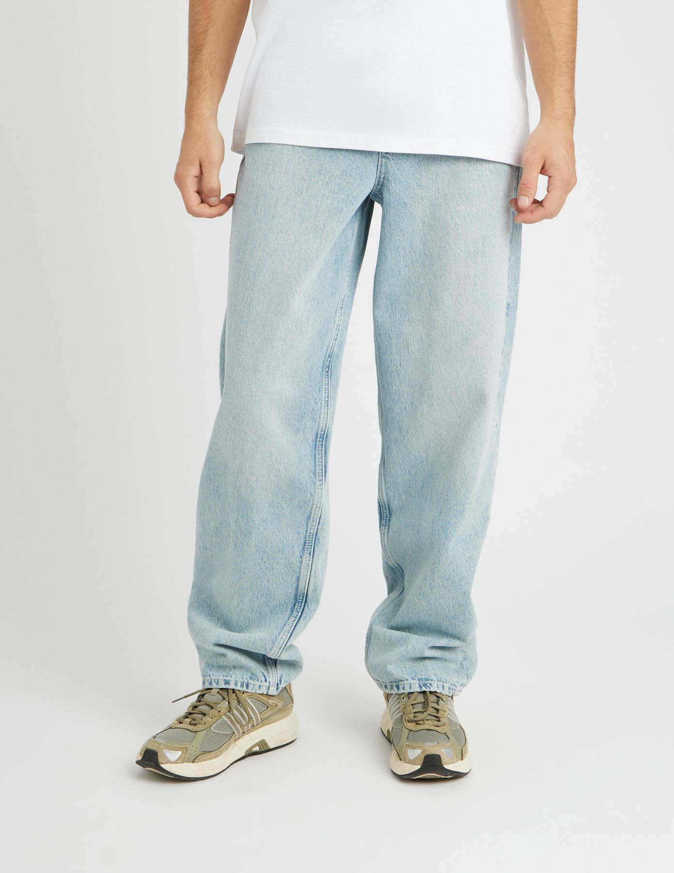 Jean loose dirty