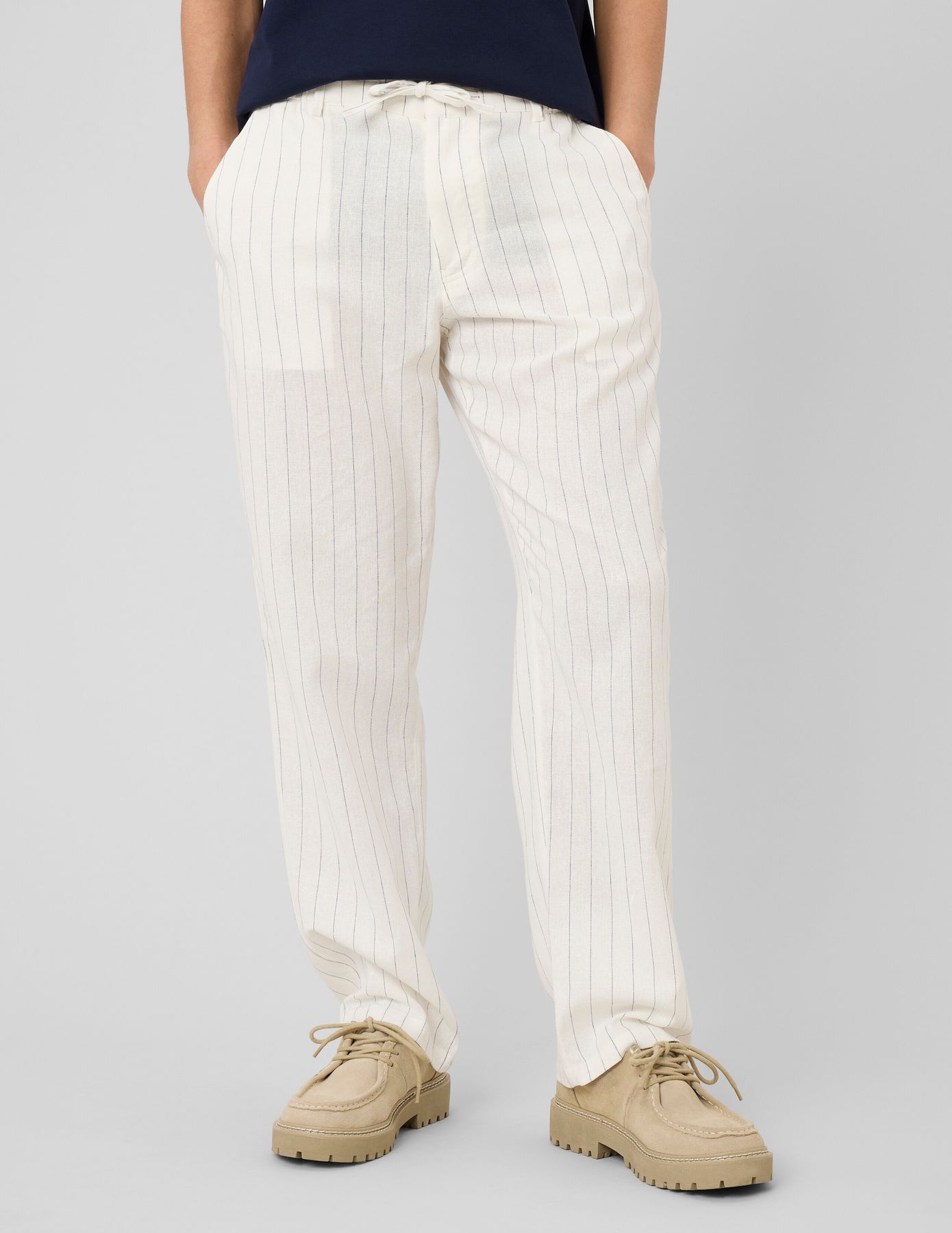 Pantalon ray&eacute; en lin