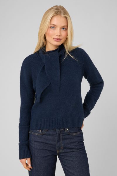 Pull &agrave; col nou&eacute;