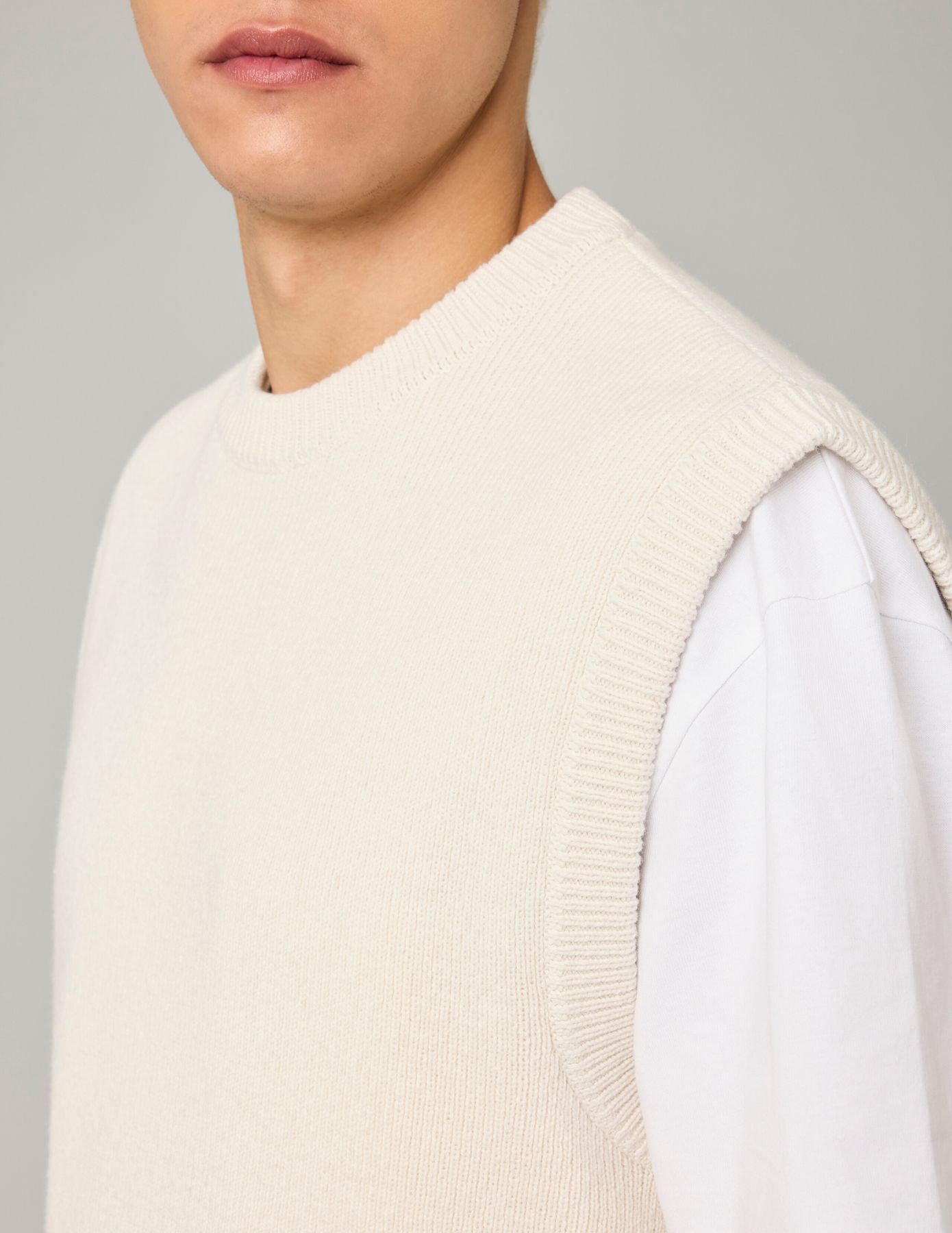 Pull sans manche