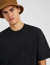 T-shirt imprim&eacute; relief