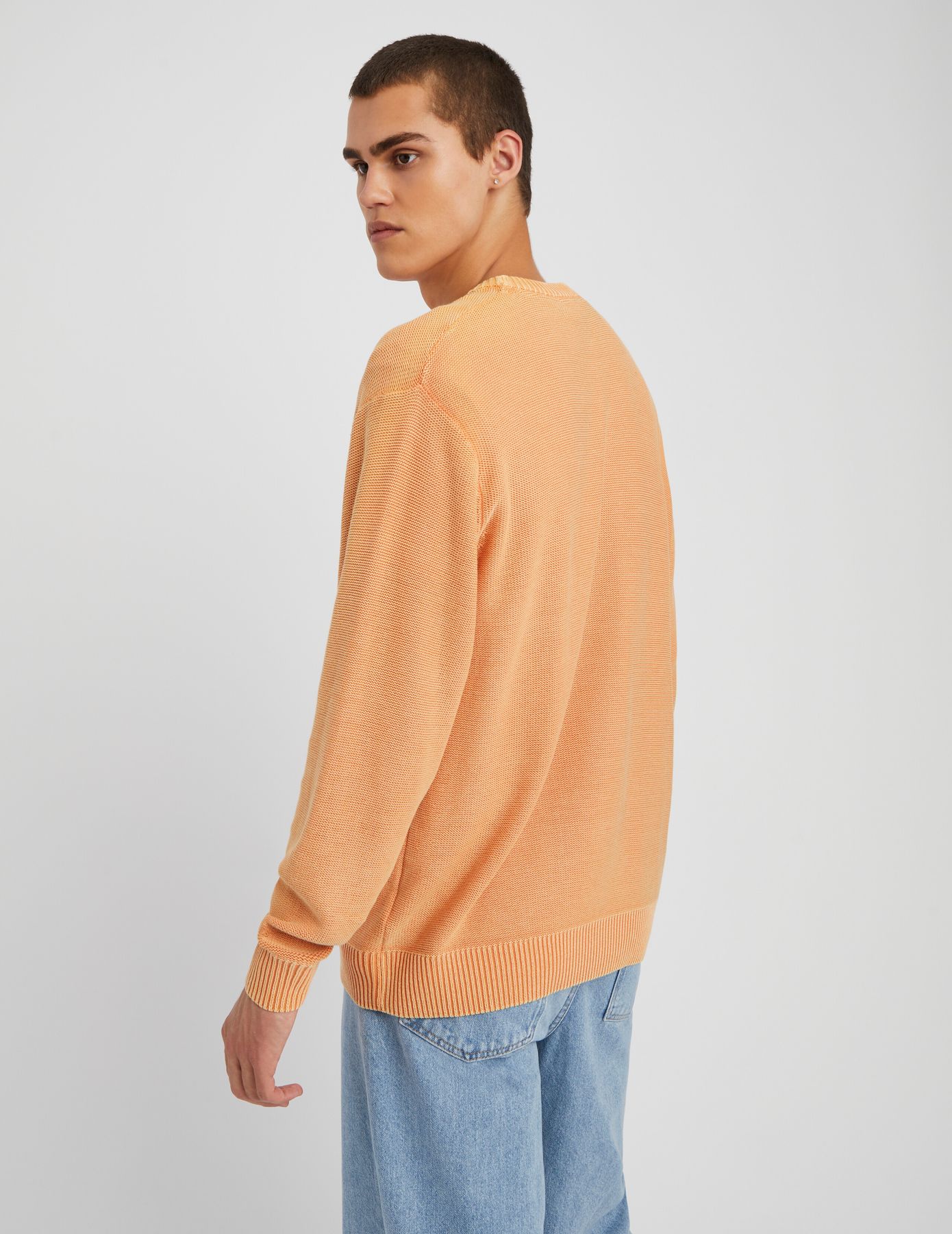 Pull col rond teint en pièce