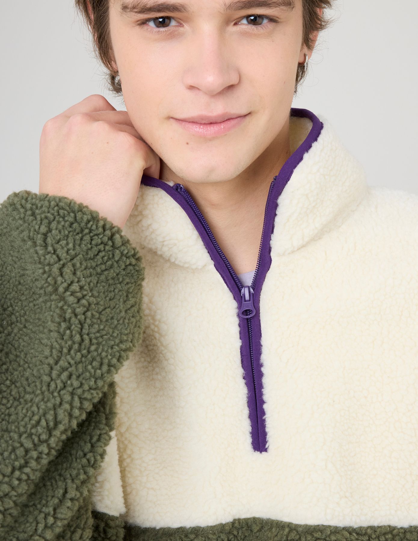 Sweat en sherpa colorblock