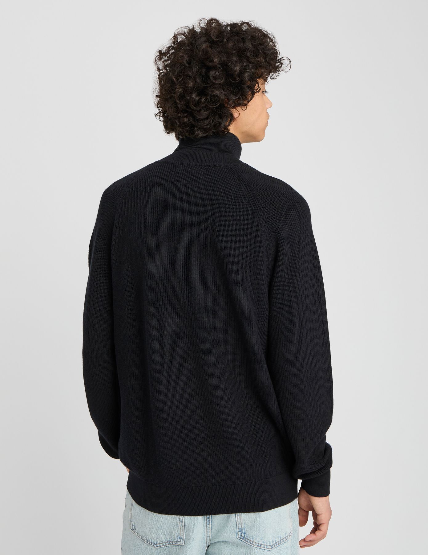 Pull col roul&eacute;