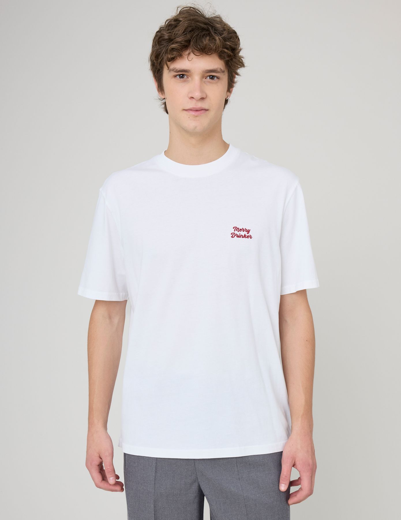 T-shirt broderie poitrine