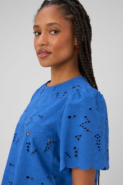 Blouse en broderie anglaise