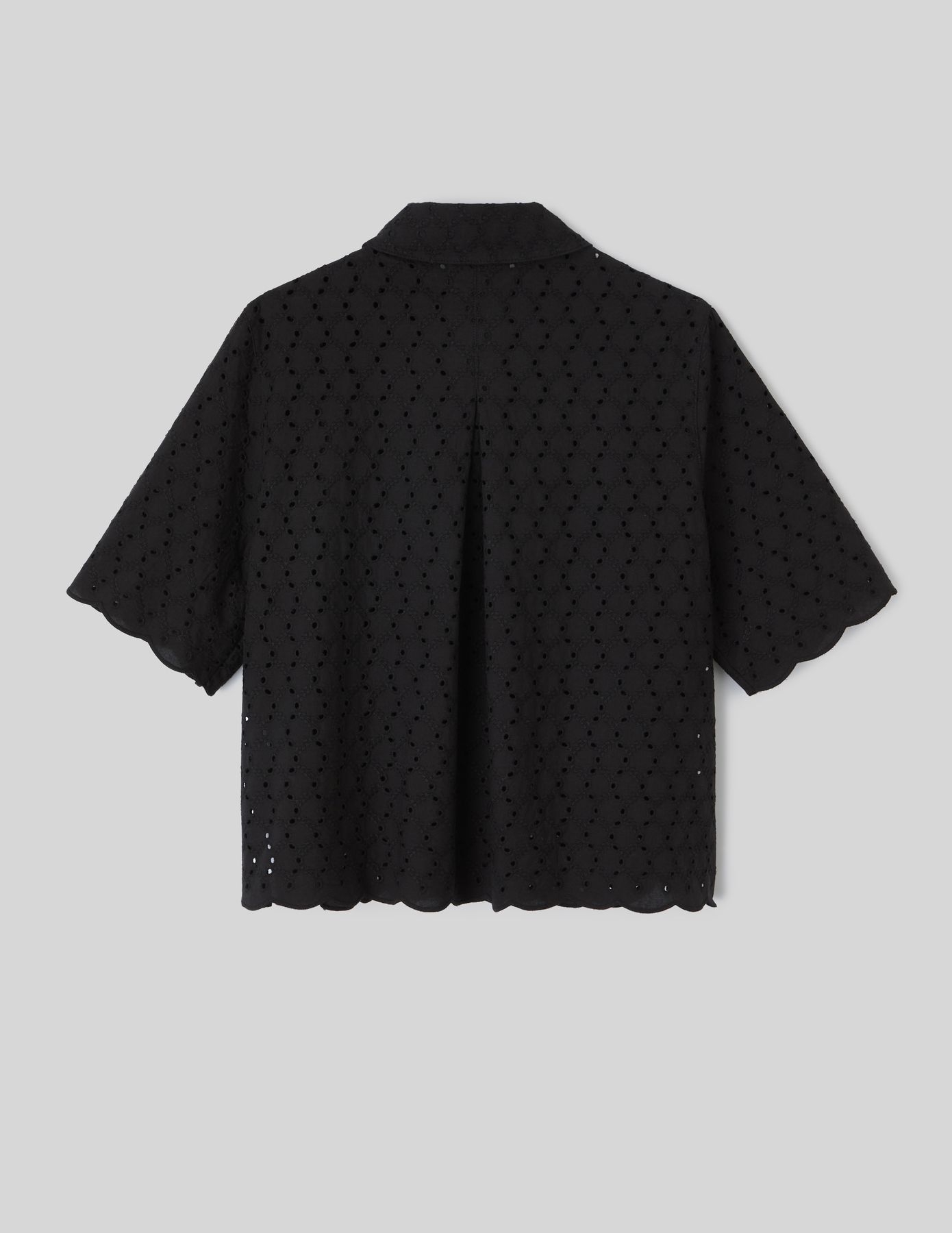 Chemisette en broderie anglaise