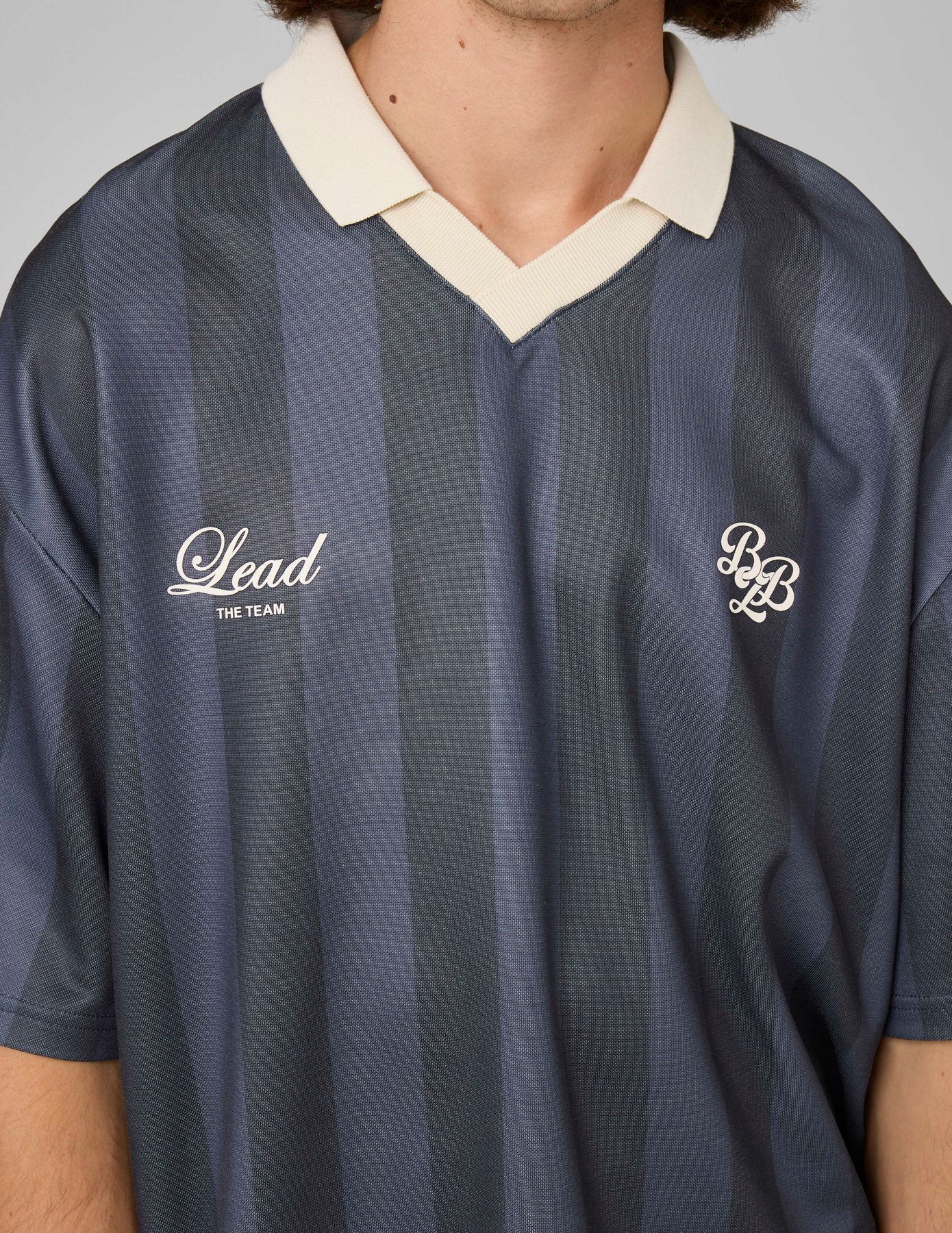Maillot de foot ray&eacute;