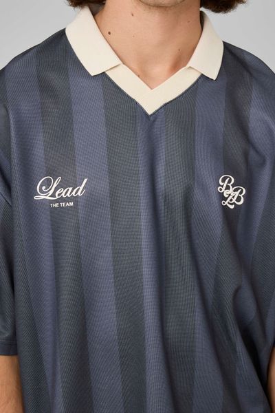 Maillot de foot ray&eacute;