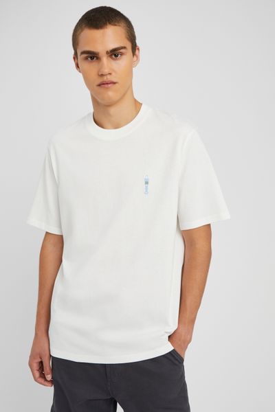 T-shirt broderie poitrine