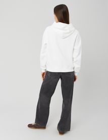 Sweat col capuche broderie poitrine