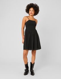 Robe courte smock&eacute;e