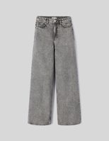 Gris foncé