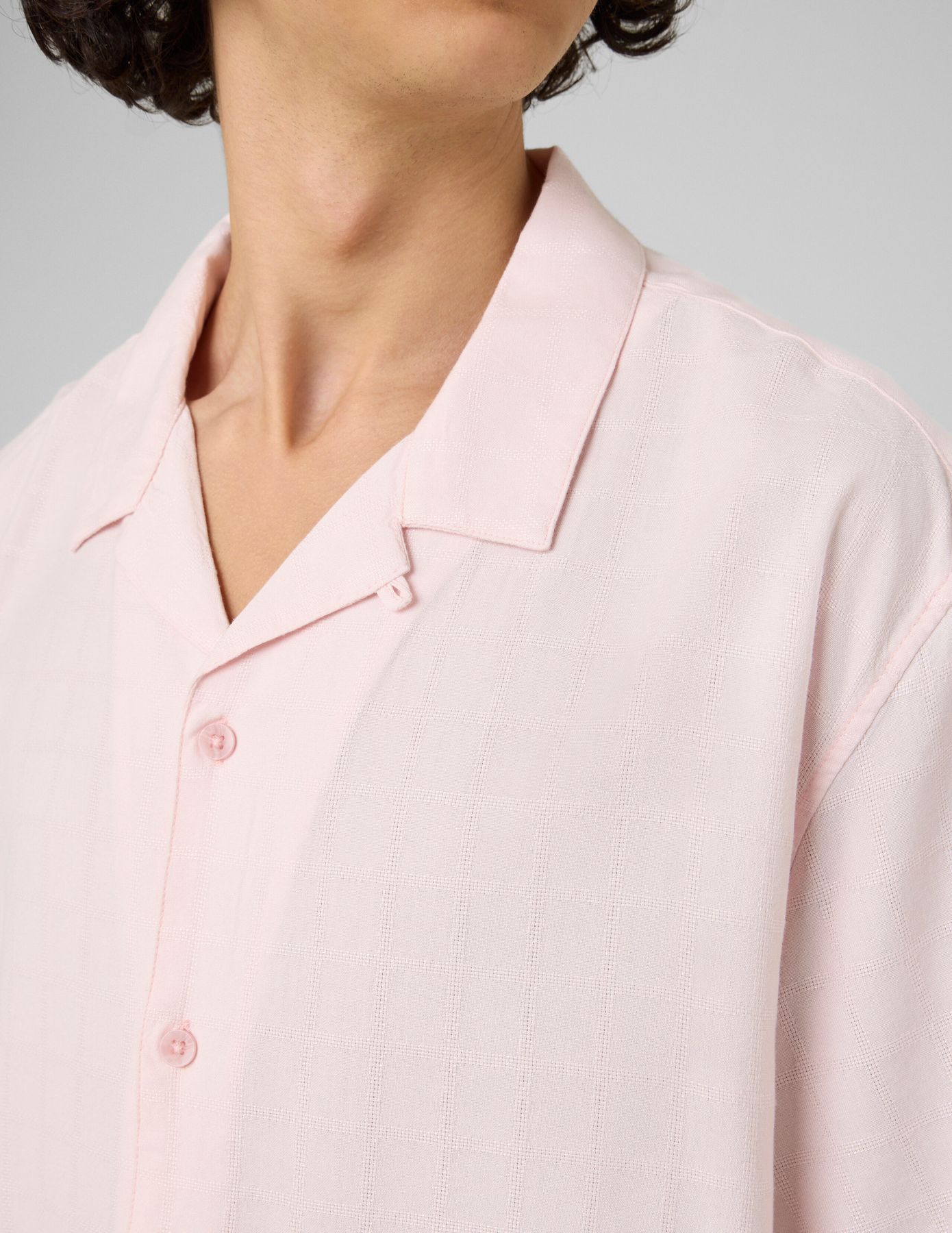 Chemise manches courtes mati&egrave;re fantaisie