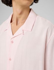 Chemise manches courtes mati&egrave;re fantaisie