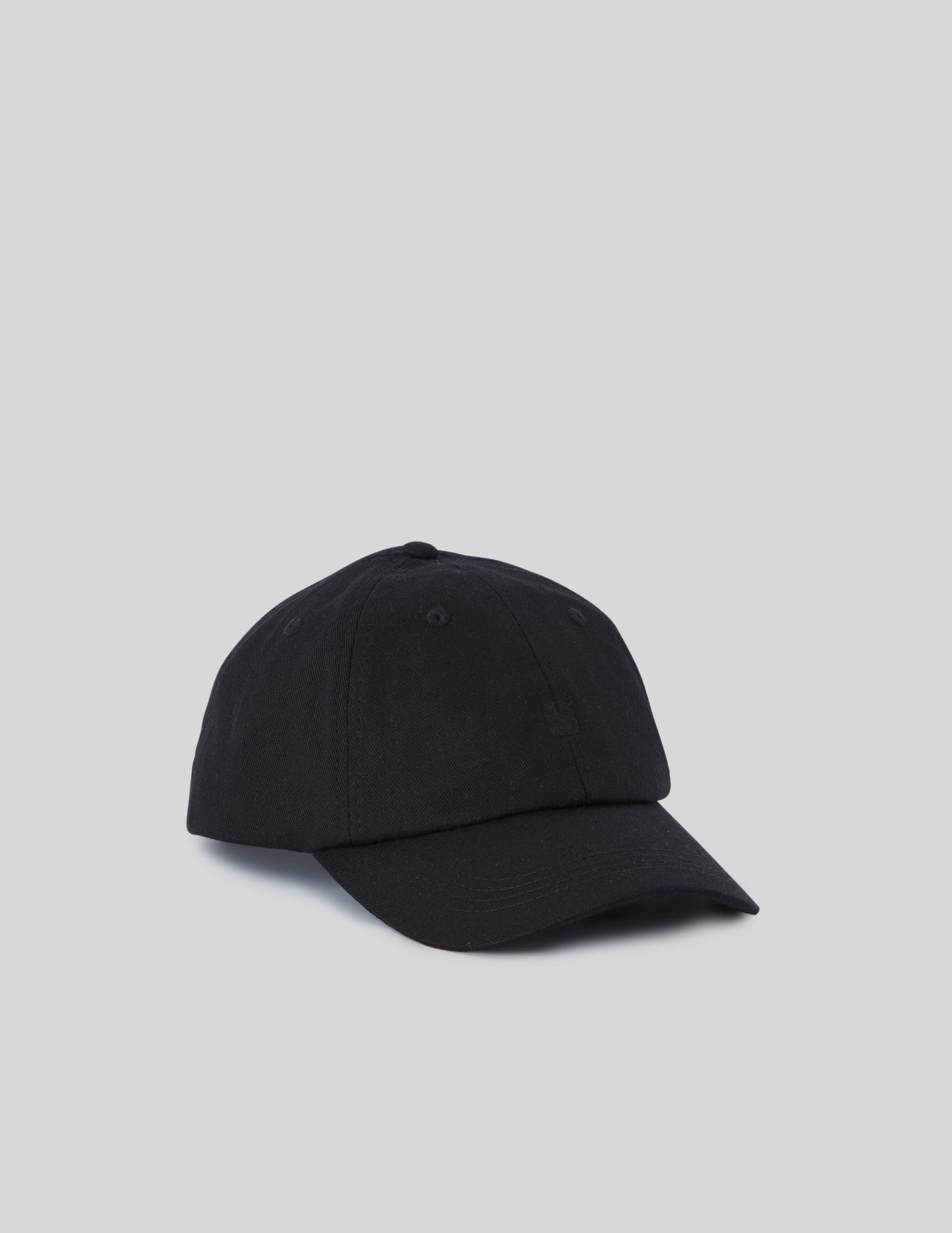 Casquette avec broderie