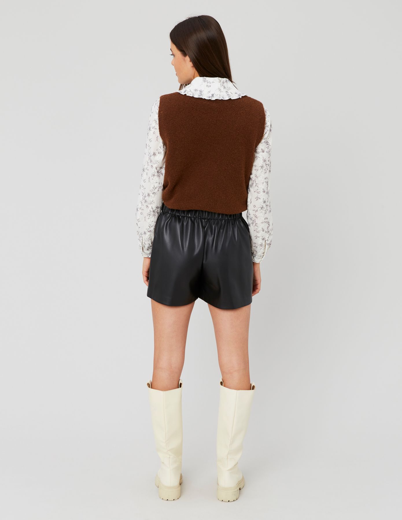 Short en tissu enduit