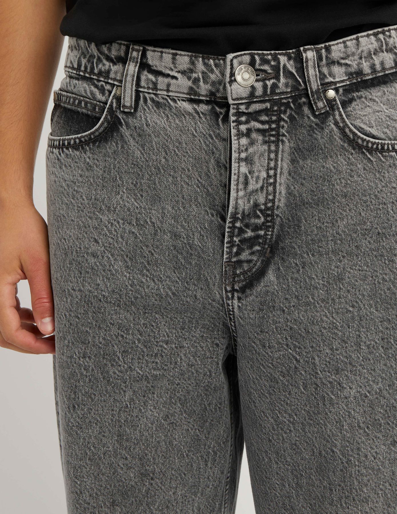 Jean loose