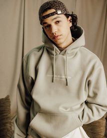 Sweat &agrave; capuche message brod&eacute;