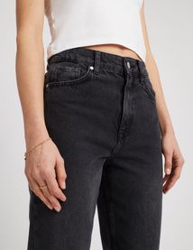 Jean mom fit