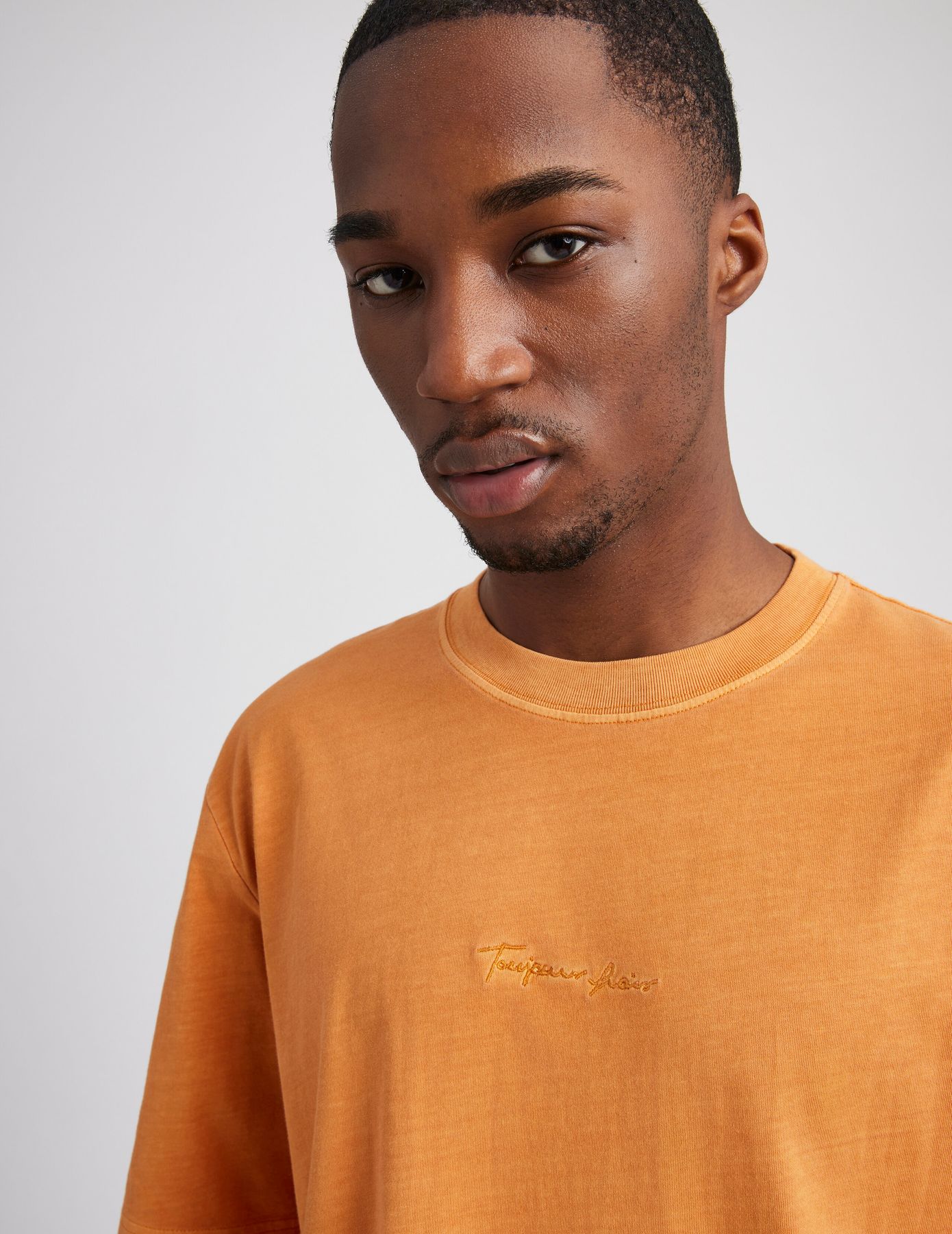 T-shirt message teint en pièce