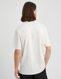 T-shirt lourd d&eacute;lav&eacute; brod&eacute;