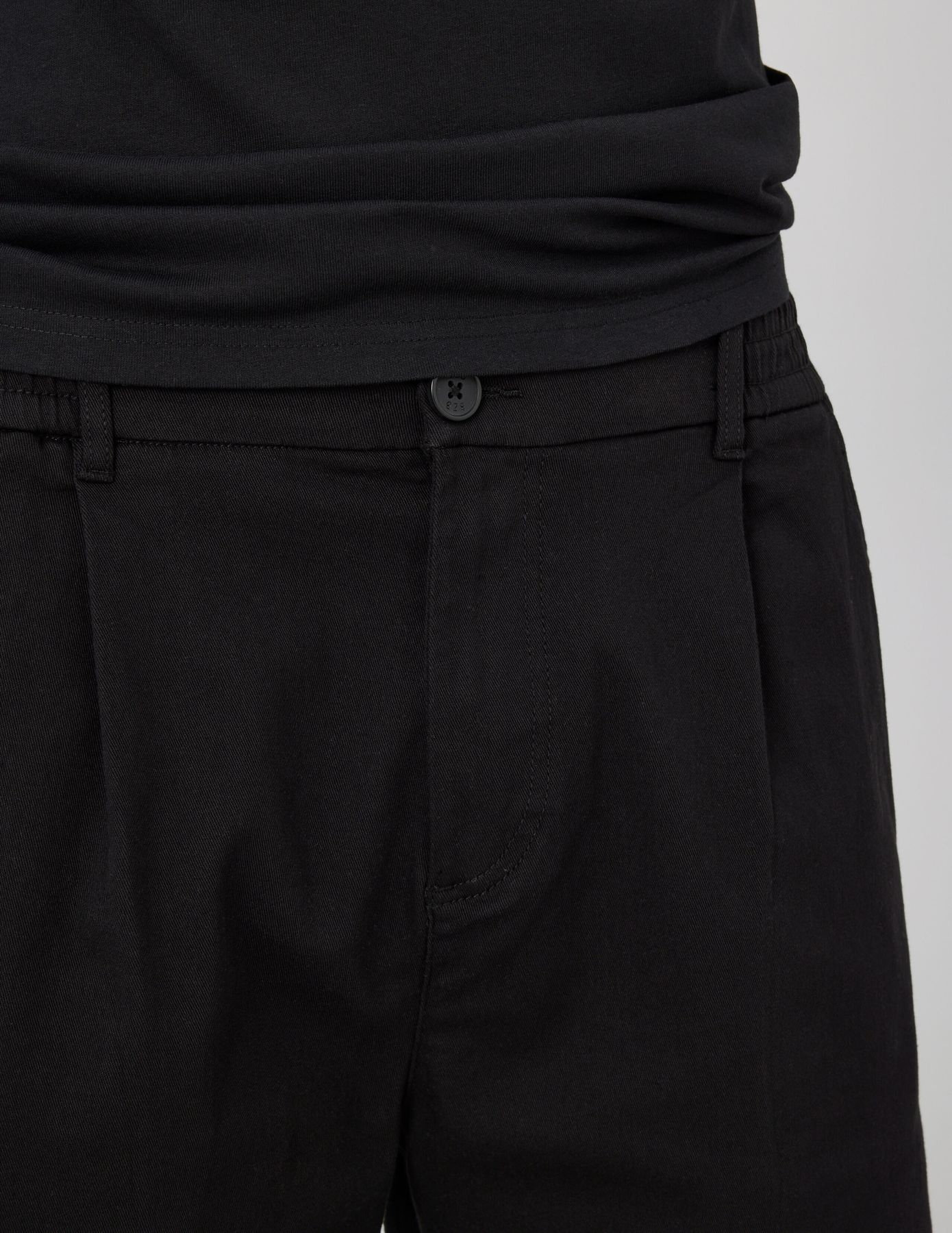 Bermuda à pinces taille élastiquée